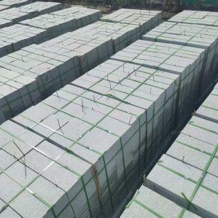 贵阳 芝麻白1.8公分火烧300*600地铺，清仓大甩卖