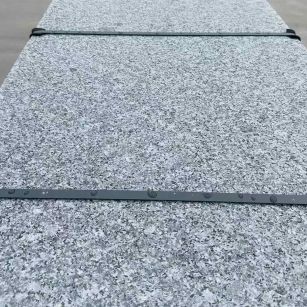 贵阳 芝麻黑火烧面毛板，条板，半成品