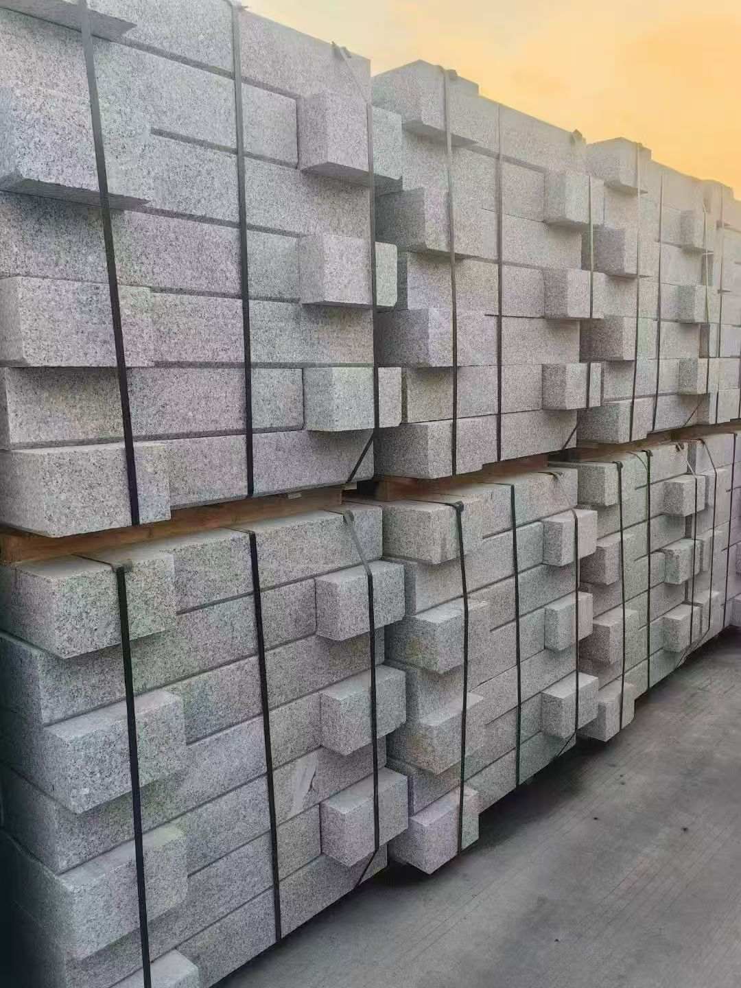 贵阳 芝麻白路沿石