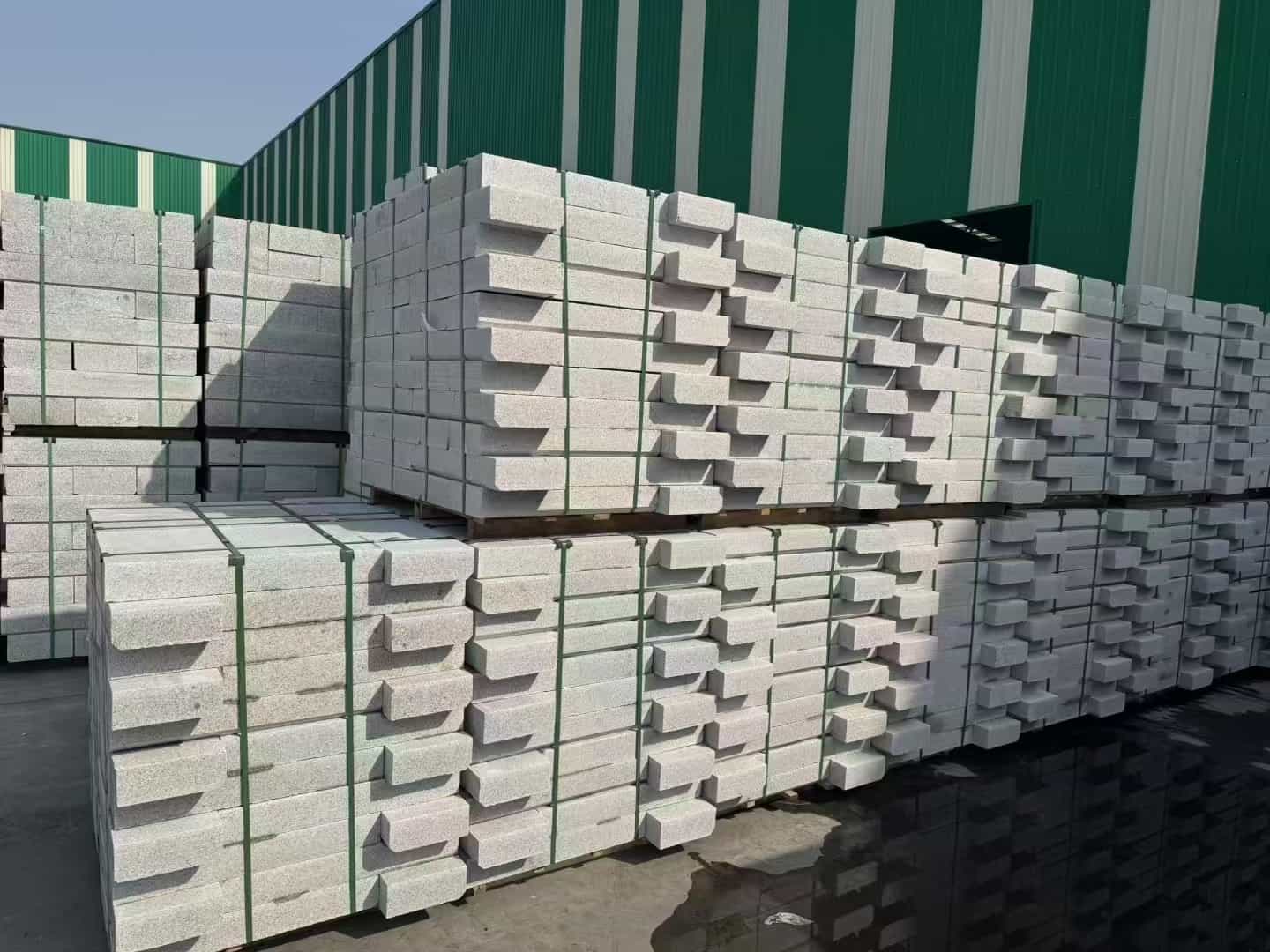 贵阳芝麻白路沿石