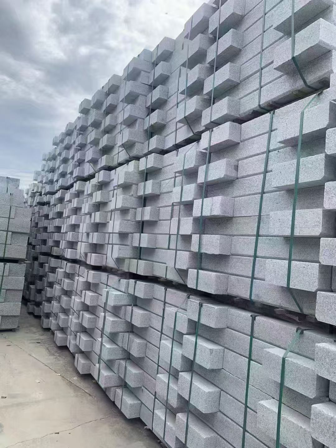 贵阳 芝麻灰侧石