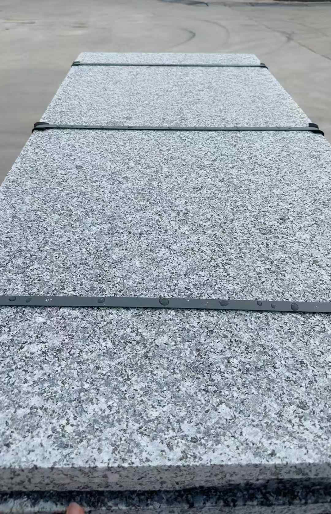 贵阳 芝麻黑火烧面毛板，条板，半成品