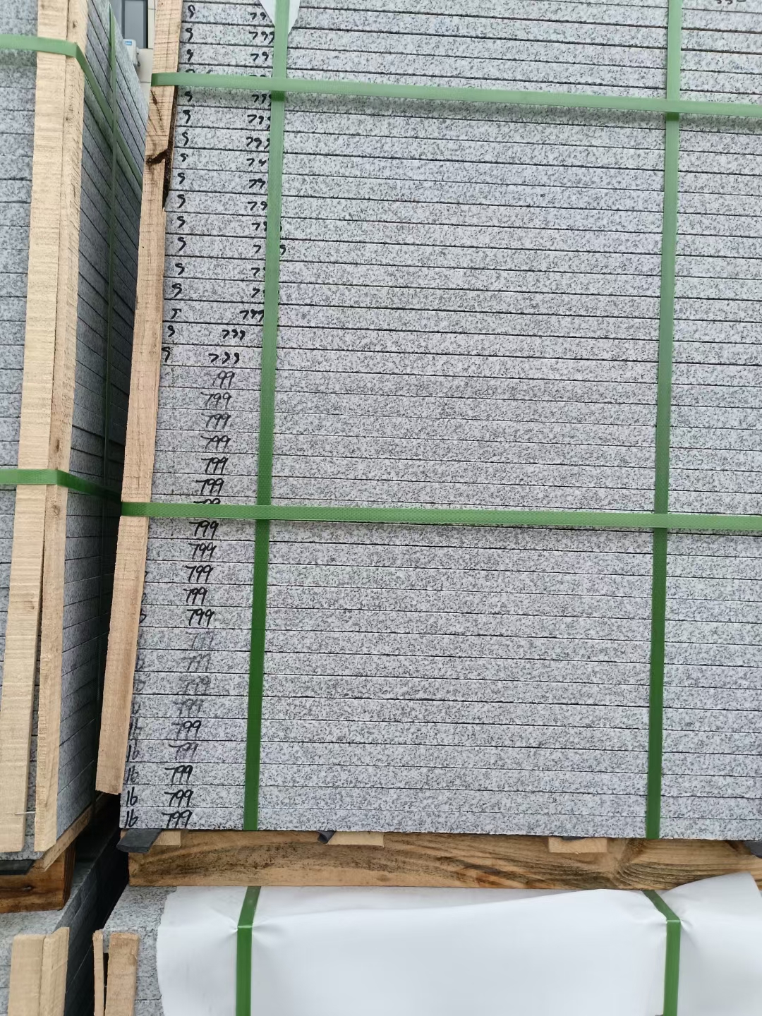 贵阳 芝麻白石材地铺做法